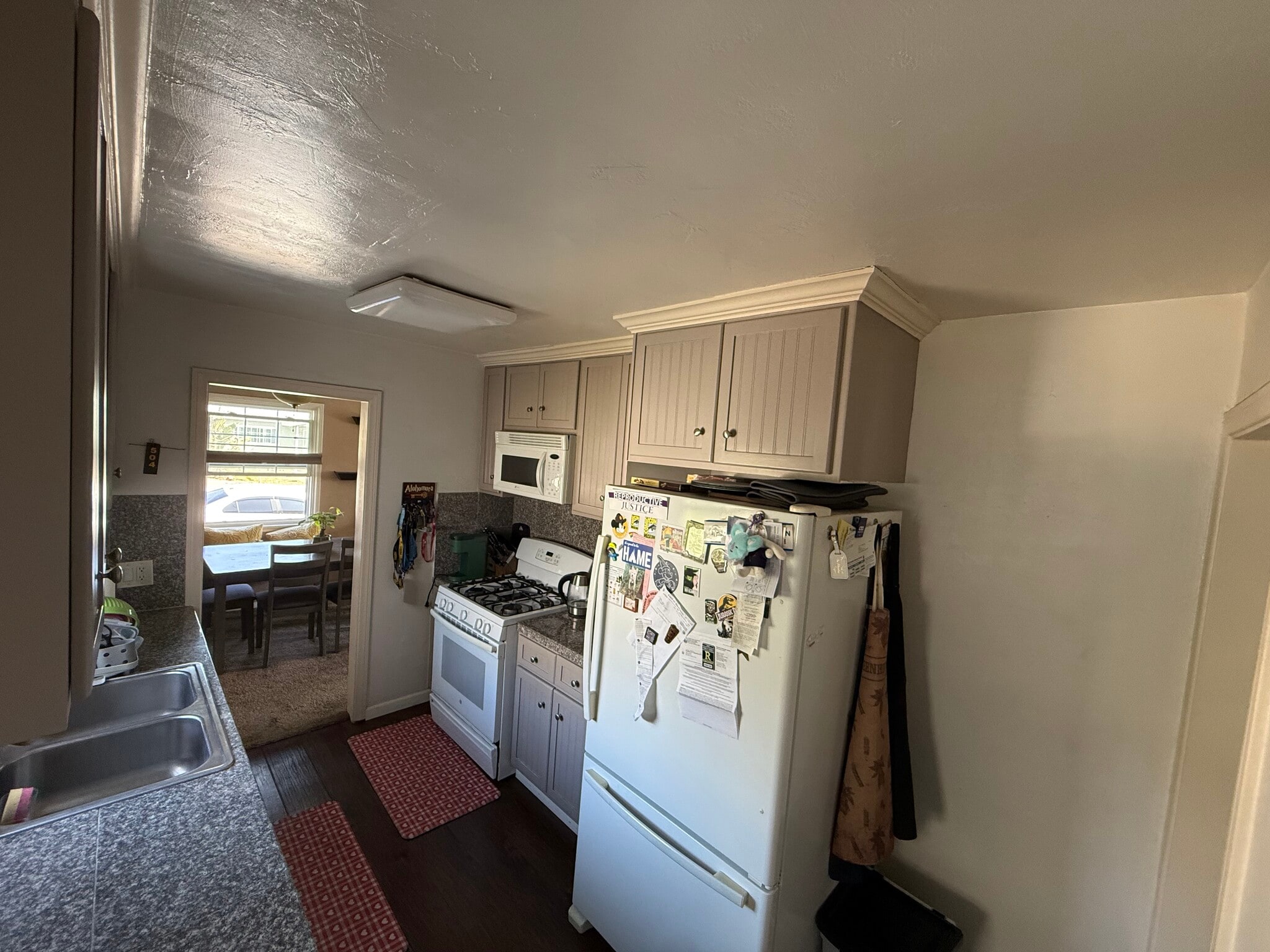 Building Photo - 504 S 46th St