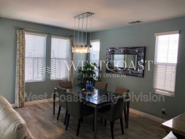 Building Photo - 31834 Tamarack Ct