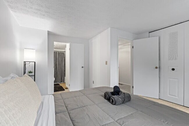 Building Photo - The Gunners Lake Gem | Modern 2BR Furnished Townhouse