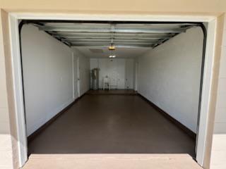 Building Photo - 3015 Sabal Palm Dr