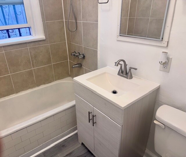 Bathroom - 2615 Somerset Dr