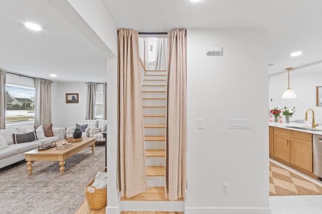 Building Photo - 17-11 Berdan Ave