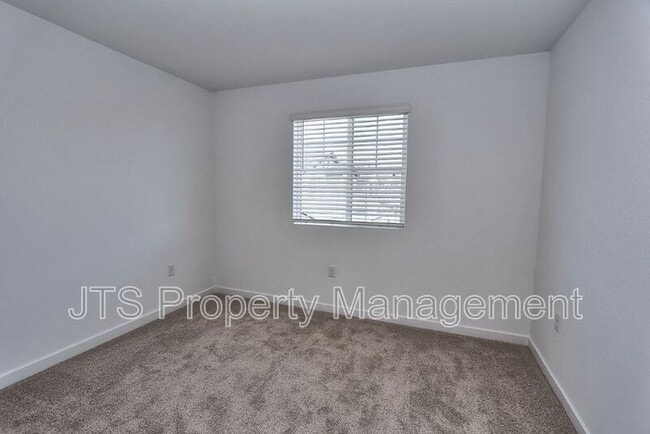 Building Photo - 4266 Aura Way