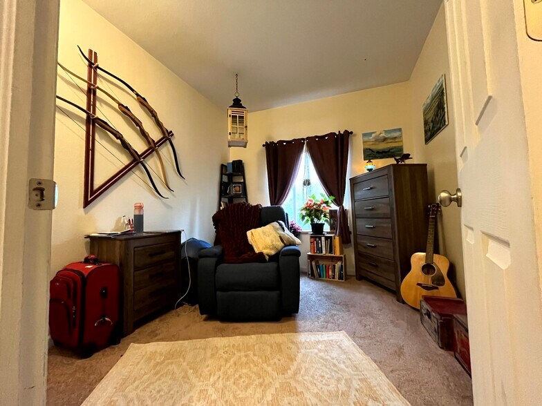 2nd bedroom - 4545 Wheaton Dr