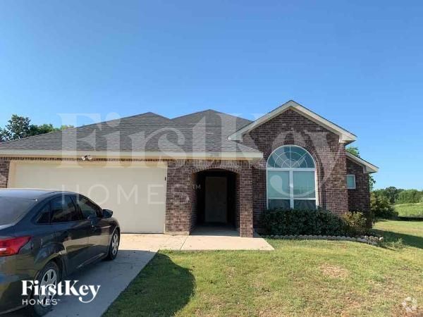 Building Photo - 2708 Beverly Dr
