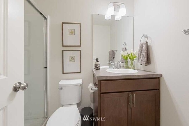 Building Photo - 1022 91st Ave SE