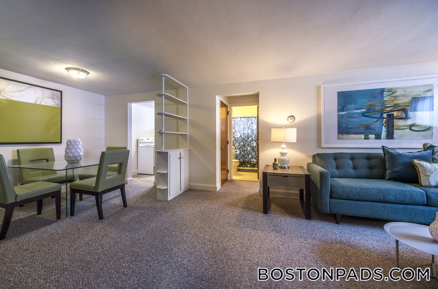 Building Photo - 7 Brattle Dr