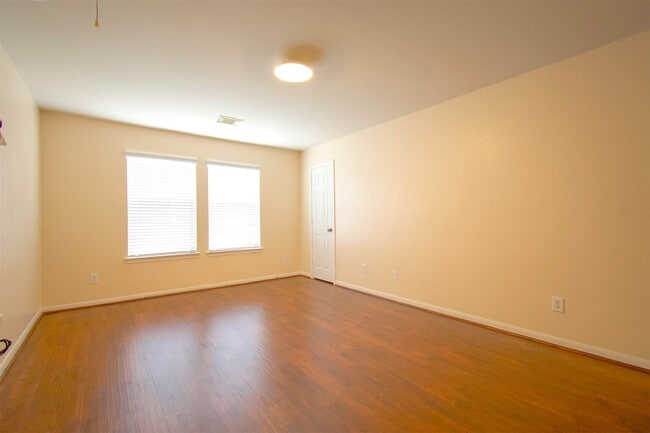 Building Photo - 15602 Waumsley Way