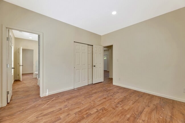 Building Photo - 311 N 9th St