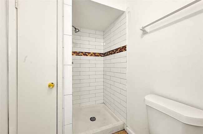 Building Photo - 13906 Bearwood Rd