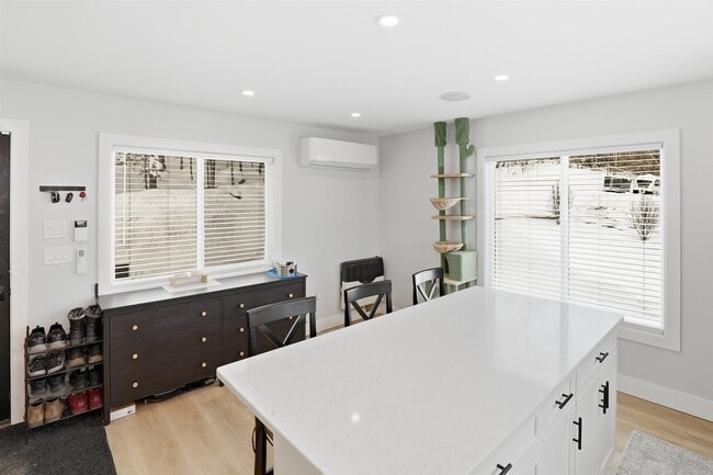 Building Photo - 253 Upper Mad River Rd