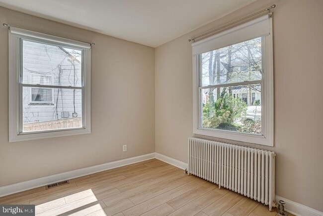 Building Photo - 859 N Abingdon St