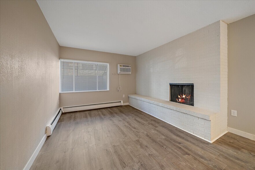 Building Photo - 4110 Hale Pky