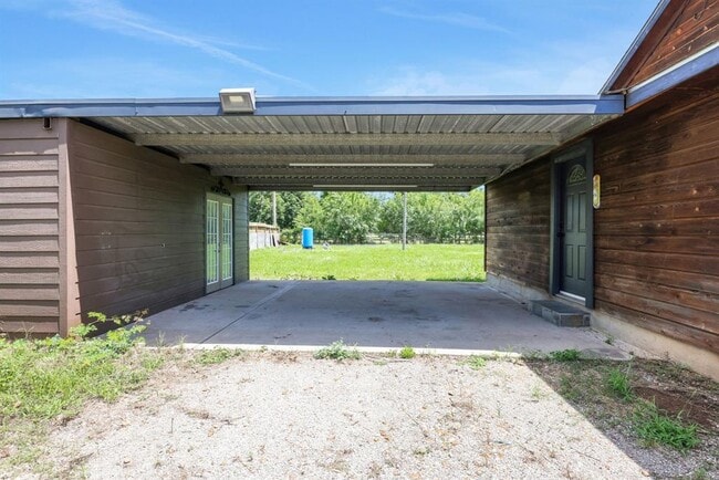 Building Photo - 36704 Broncho Rd