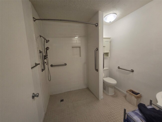 Building Photo - 9802 Sagepike Dr