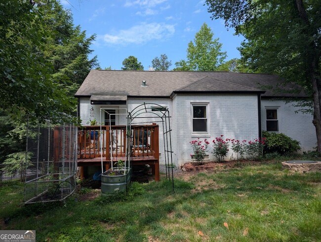 Building Photo - 626 Gordon Cir