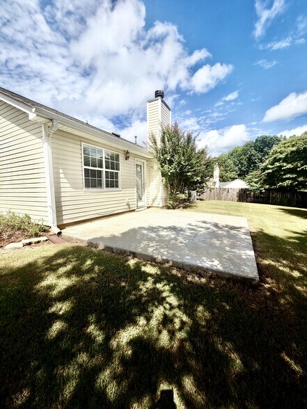 Building Photo - 490 Amelia Grove Ln