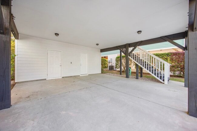 Building Photo - 105 Weatherboard Court