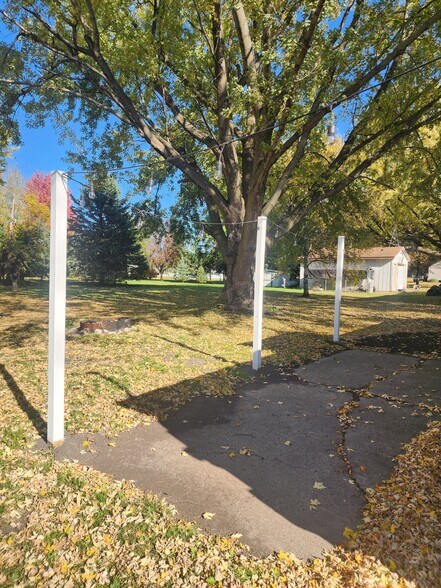 Building Photo - 325 3rd Ave SW