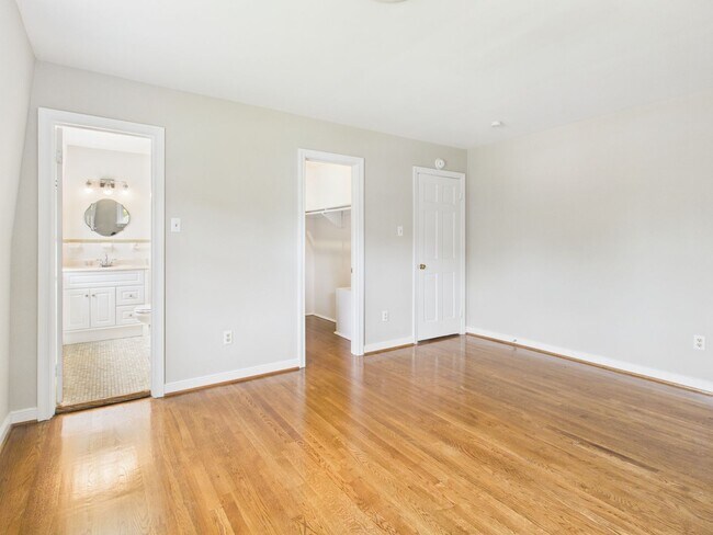 Building Photo - 1519 Chauncey Ln