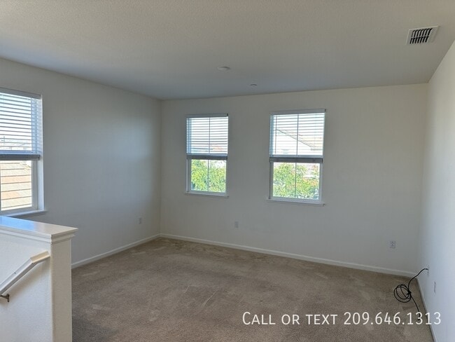 Building Photo - 17624 Monroe Dr