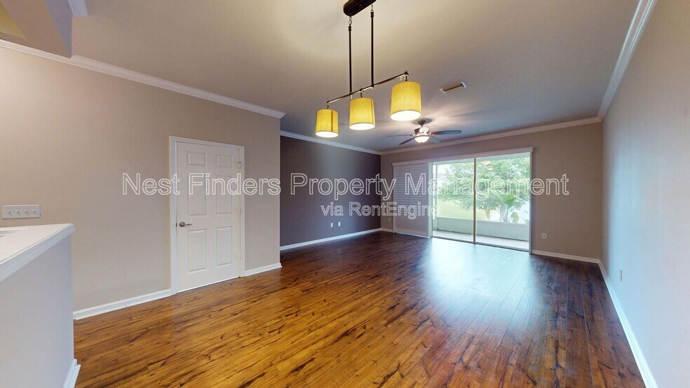 Building Photo - 6937 Woody Vine Dr