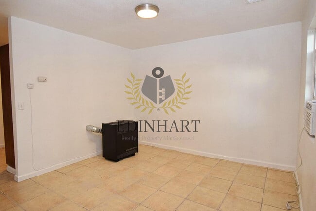 Building Photo - 3631 E Dwight Way