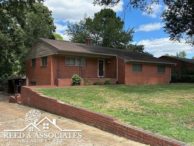 Building Photo - Spacious 3-Bedrooms in White Station School District!