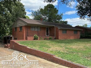 Building Photo - Spacious 3-Bedrooms in White Station Schoo...