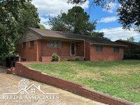 Building Photo - Spacious 3-Bedrooms in White Station Schoo...