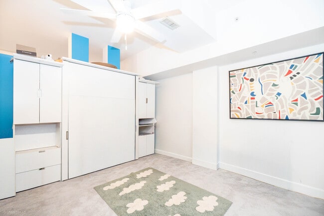 Building Photo - 165 N Canal St