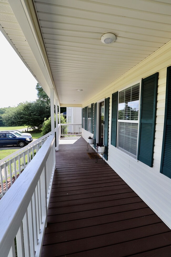Building Photo - 1910 Lybrand St
