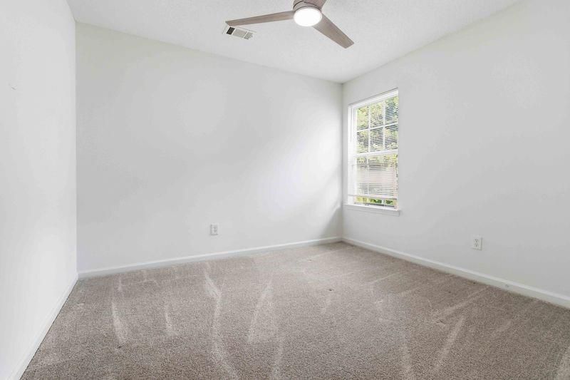 Building Photo - 420 Thistle Cove