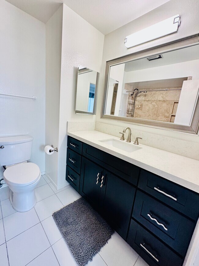 Building Photo - 16124 Twinkle Cir