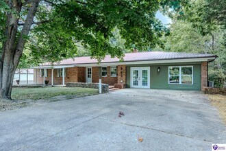 Building Photo - 343 Meadowview Dr