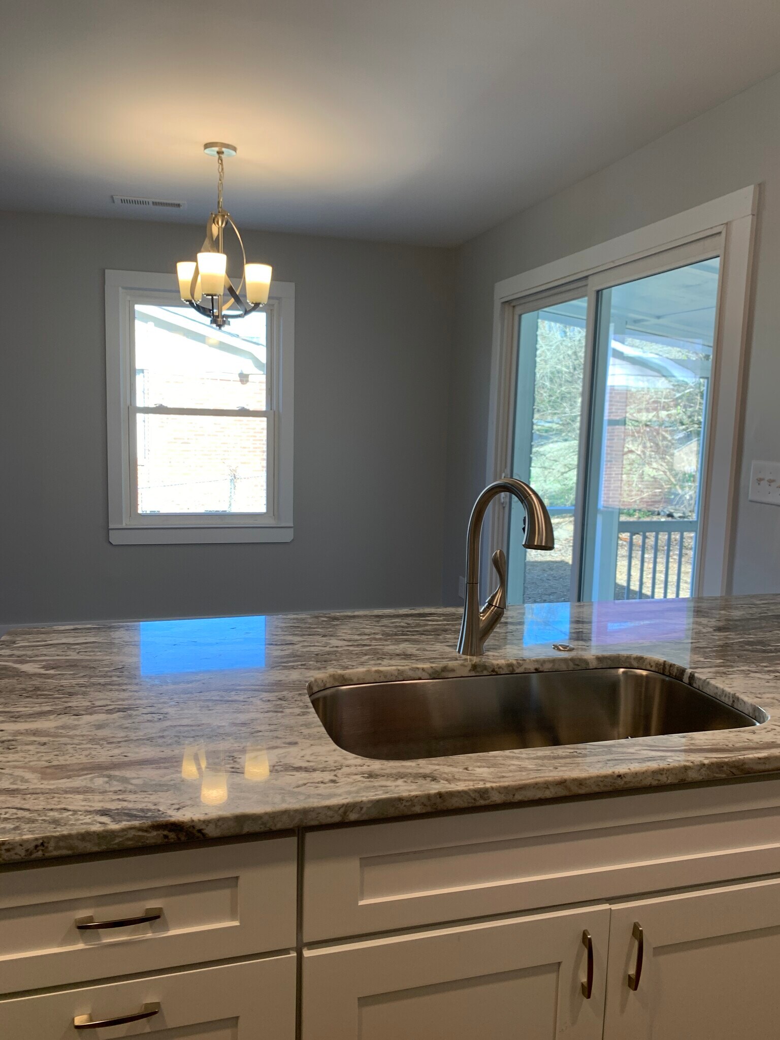 Building Photo - 3509 Sargeant Dr