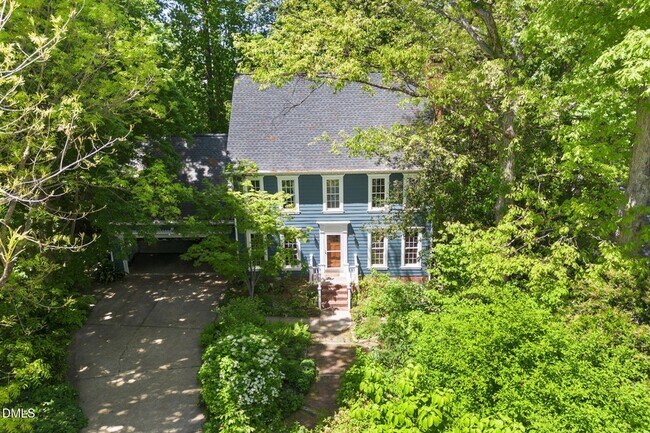 Building Photo - 1011 New Chester Ct
