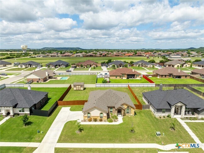 Building Photo - 2509 Meadow Lark Dr