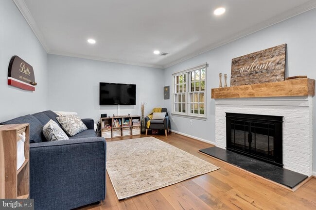 Building Photo - 5144 Woodmire Ln