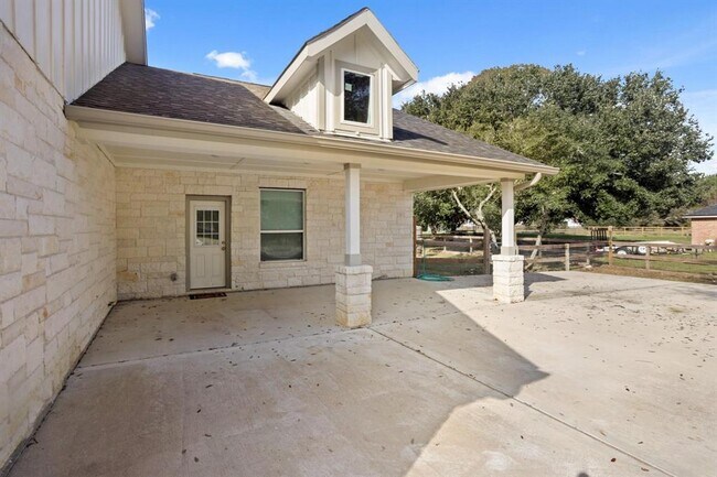 Building Photo - 19503 Fisher Dr