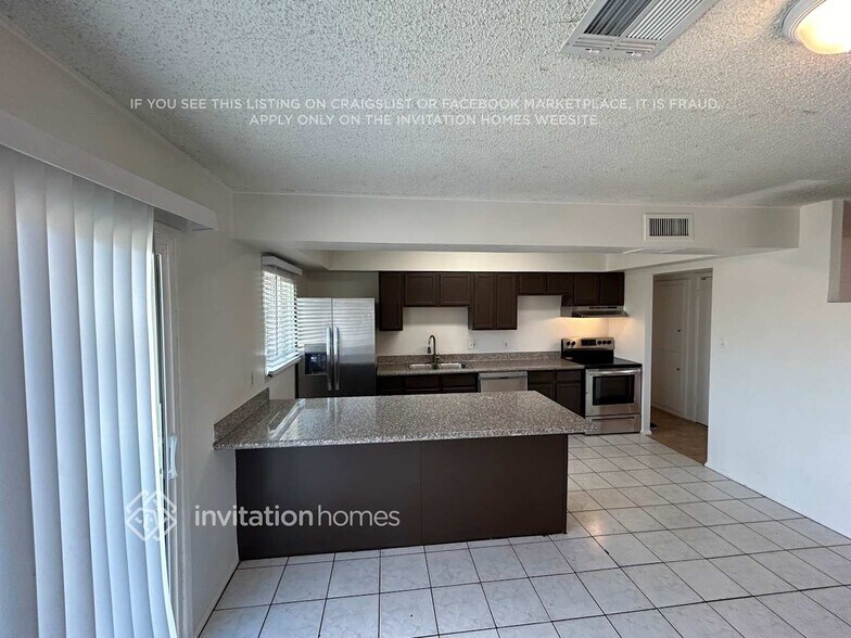 Building Photo - 3007 N 79th Dr