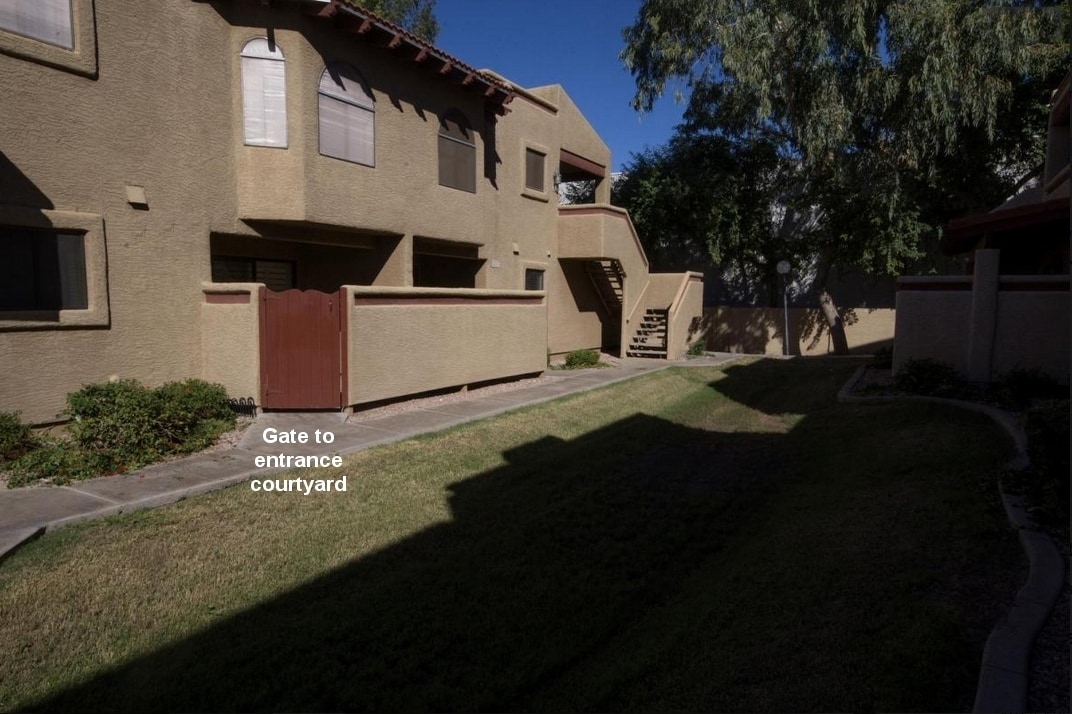 Building Photo - 850 S River Dr