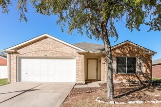 Building Photo - 4000 Tuscany Ct