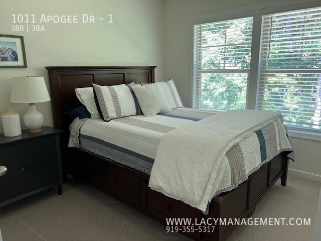 Building Photo - 1011 Apogee Dr