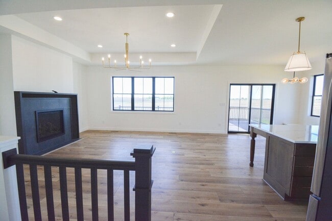Building Photo - Luxury Country Side Living: 4 bed 3 bed St...