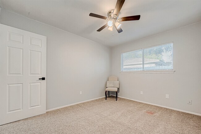 Building Photo - 4731 Casemont Dr