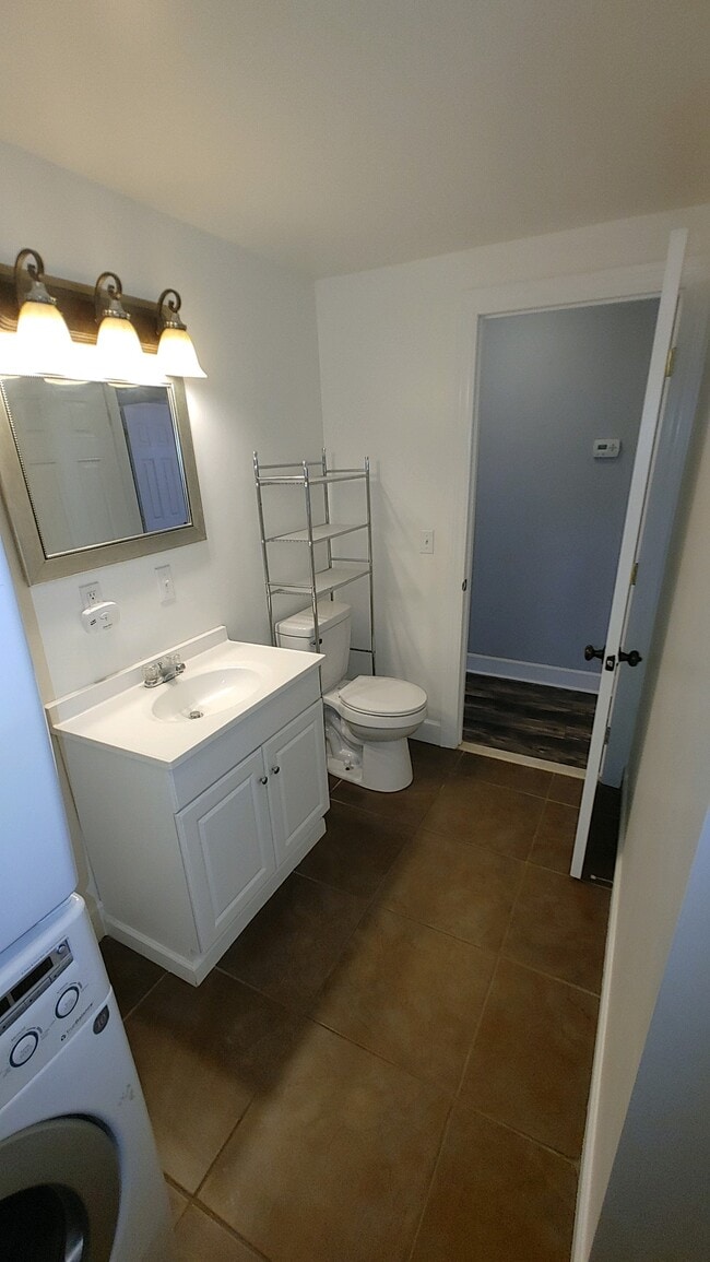 Building Photo - 4582 Maiden Ln