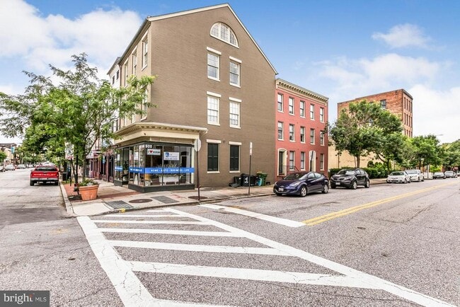 Building Photo - 1 W Henrietta St