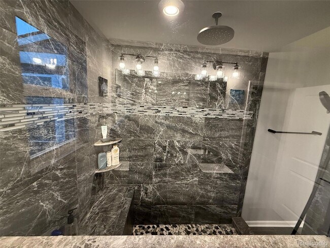 Building Photo - 4811 Broomfield Way