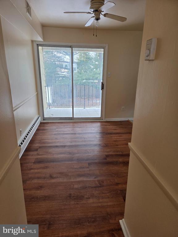 Building Photo - 15 W Plumstead Ave